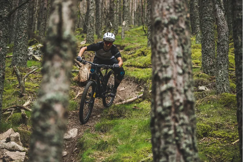 Hope HB130 29er Mountain Bike 2020 Red-4