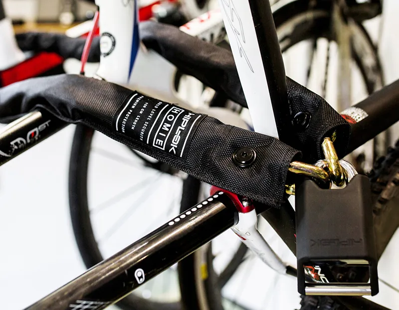 Hiplok Homie Stay At Home Chain Gold Secure Black-2