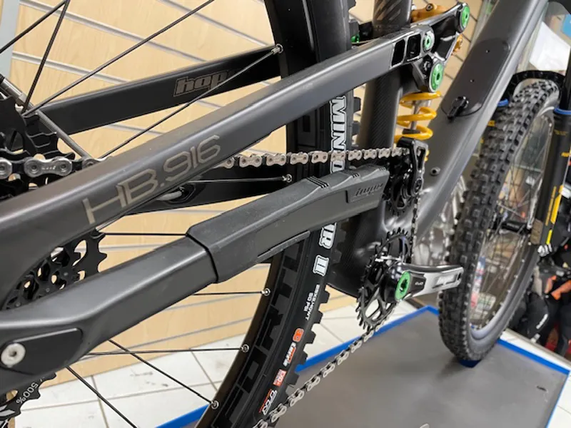 Hope HB 916 XX1 AXS H2 Mountain Bike 2023 Carbon/Green-6