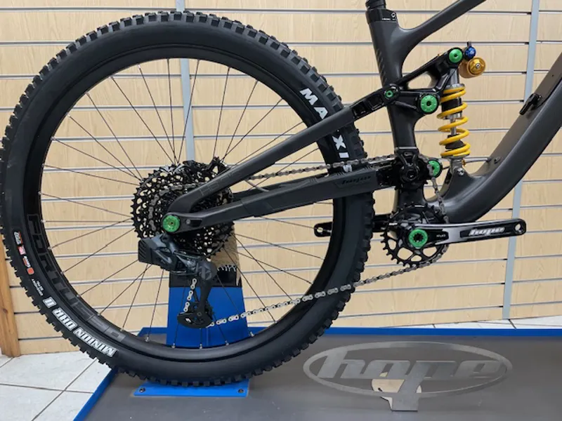 Hope HB 916 XX1 AXS H2 Mountain Bike 2023 Carbon/Green-2