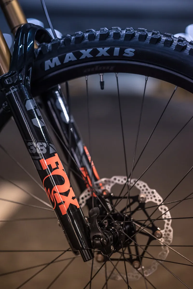 Hope HB916 GX Mullet Fox Custom H3 Mountain Bike 2023 Chameleon-2