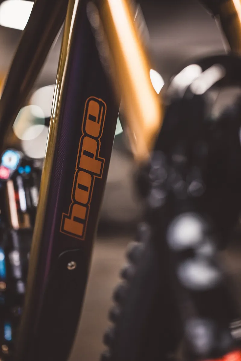 Hope HB916 GX Mullet Fox Custom H3 Mountain Bike 2023 Chameleon-4