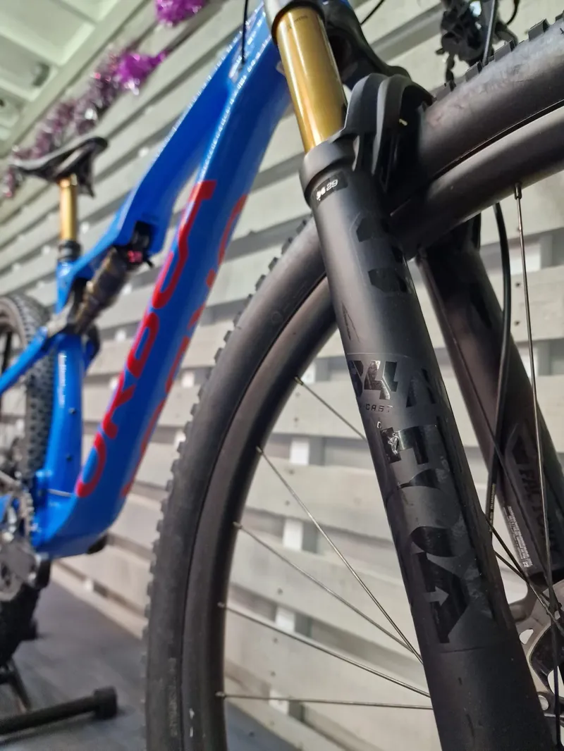 Ex Demo Orbea Oiz M-Team TR Medium Mountain Bike 2022 Custom Blue-2