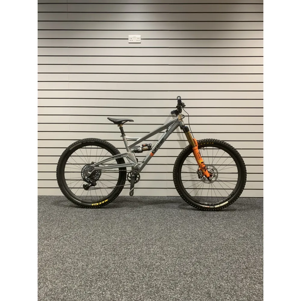 Image of 2nd Hand Orange Stage 6 Large Mountain Bike 2021 Chrome/Silver