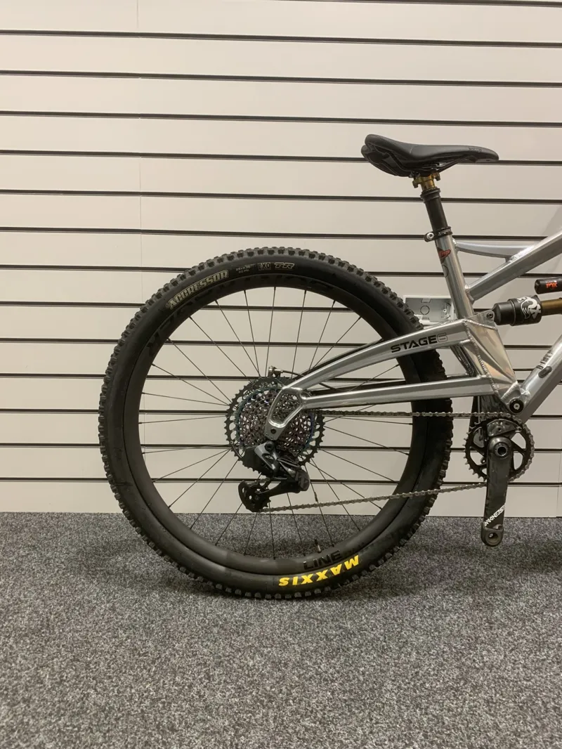 2nd Hand Orange Stage 6 Large Mountain Bike 2021 Chrome/Silver-2