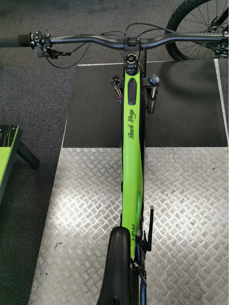 EX DEMO Specialized Levo FSR Expert Carbon 29 Large 2019 Carbon/Green-5