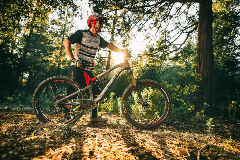 Intense Recluse Factory 27.5 Mountain Bike 2017 Grey/Red-6