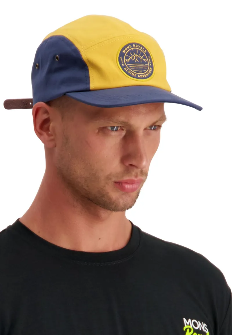 Mons Royale Beattie 5 Panel Cap 9 Iron/Gold-2