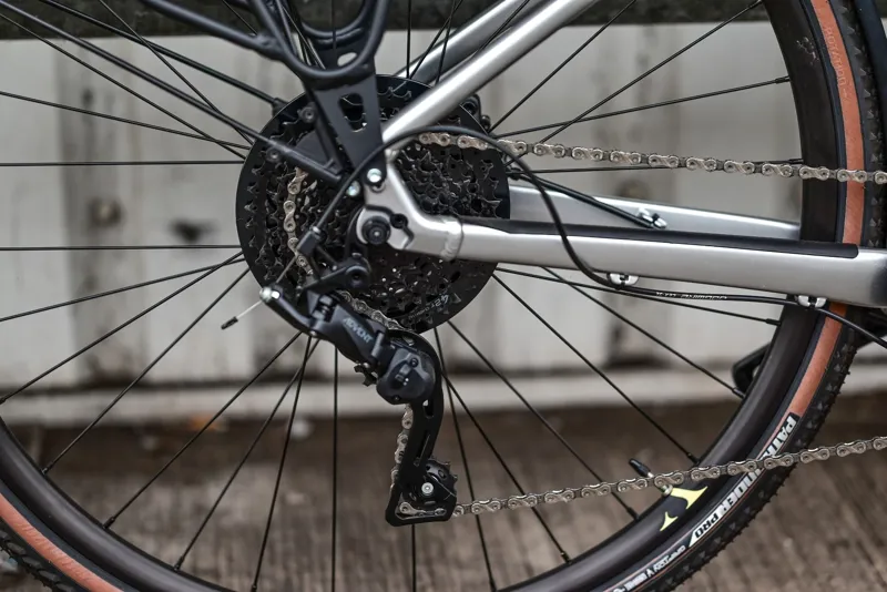 2nd Hand Specialized Sirrus X3.0 Medium Hybrid Bike 2022 Silver/Yellow/Black-2