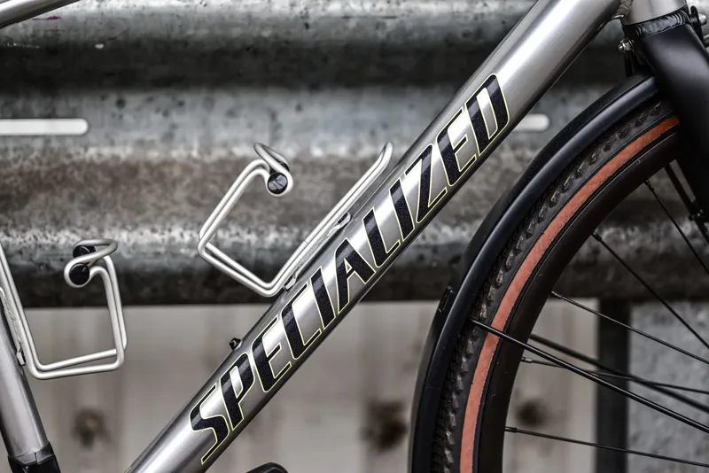 2nd Hand Specialized Sirrus X3.0 Medium Hybrid Bike 2022 Silver/Yellow/Black-3