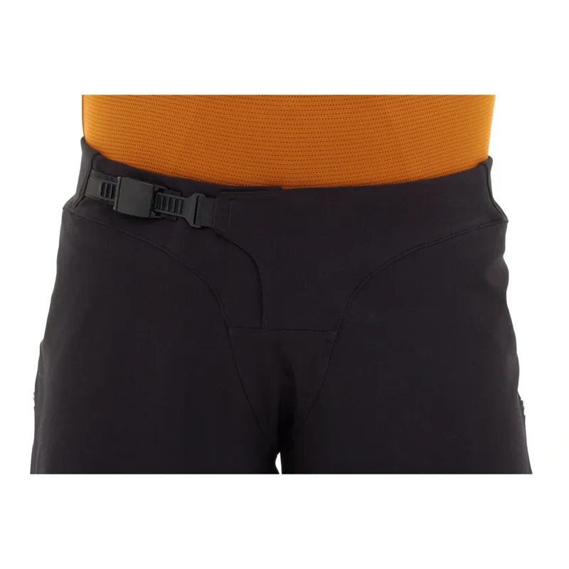 Madison Flux DWR Stretch Trail Shorts Black-2