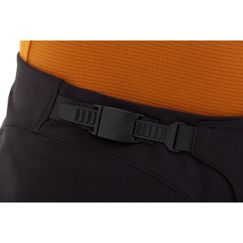 Madison Flux DWR Stretch Trail Shorts Black-4