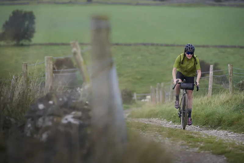 Madison Roam Women's Windproof Packable Primaloft Gilet Moss Green-8