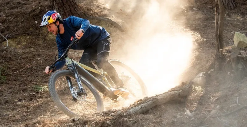 Marin Rift Zone E2 Electric Bike 2024 Tan/Chrome-5