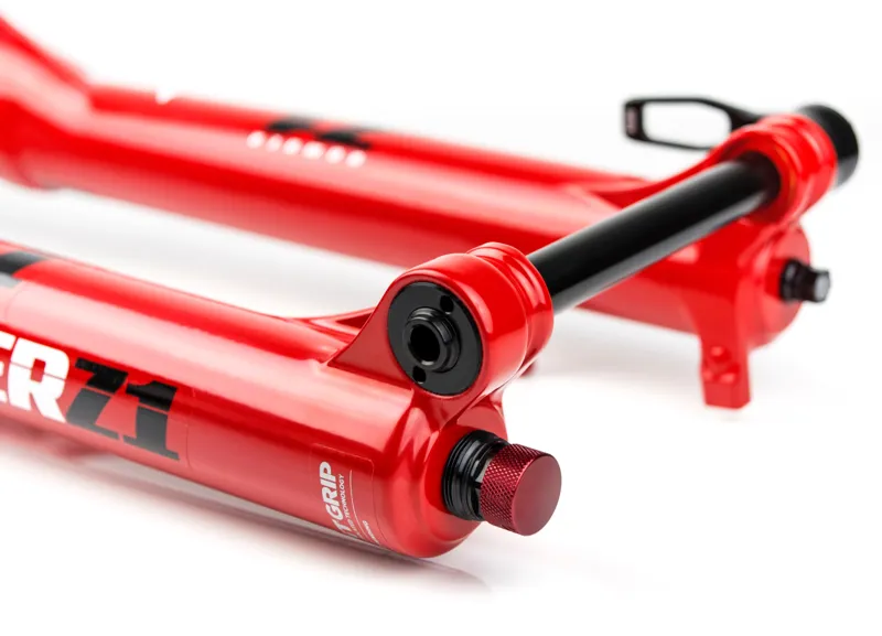 Marzocchi Bomber Z1 Coil GRIP Tapered Fork 29in 15QRx110 Boost Red-5