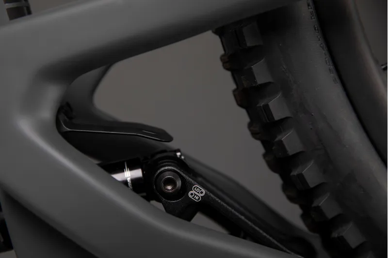 Santa Cruz Megatower CC X01 Air 29er Mountain Bike 2020 Black-3