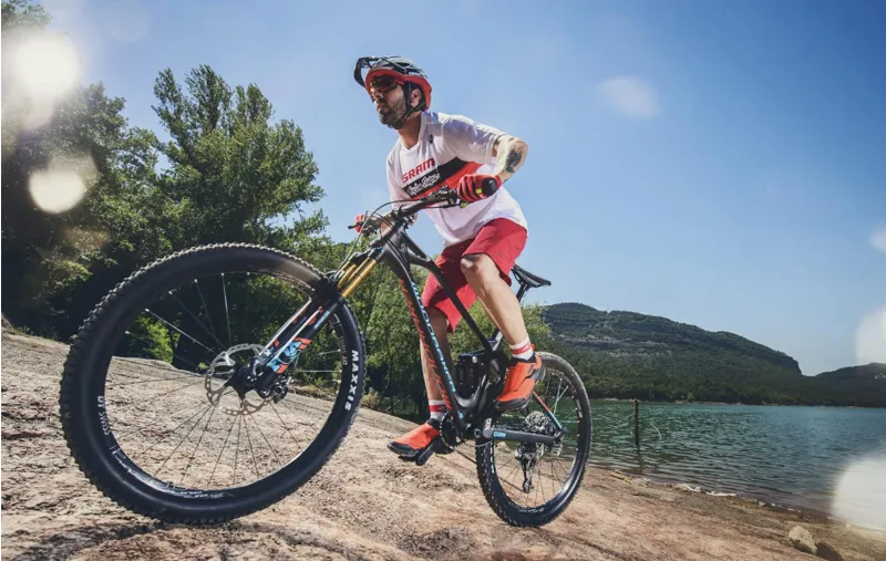 Mondraker Foxy 27.5 Mountain Bike 2018 Black/Amber-4