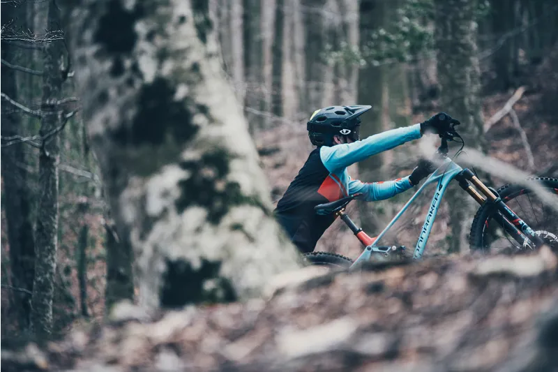 Mondraker Foxy Carbon XR 29er Mountain Bike 2019 Blue/Red-6