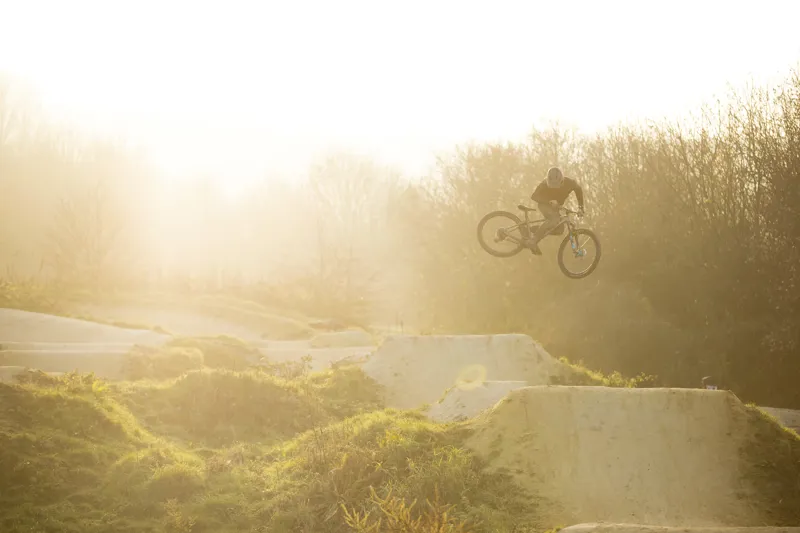 Santa Cruz Chameleon C R 29er Mountain Bike 2021 Gloss Black-2