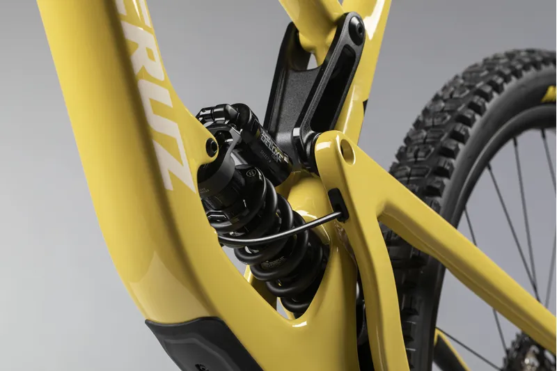 Santa Cruz Megatower CC X01 AXS Coil RSV 29r Mountain Bike 2022 Yellow-3