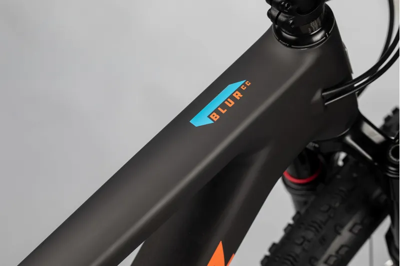 Santa Cruz Blur CC X01 AXS RSV 29er Mountain Bike 2022 Dark Matter-1