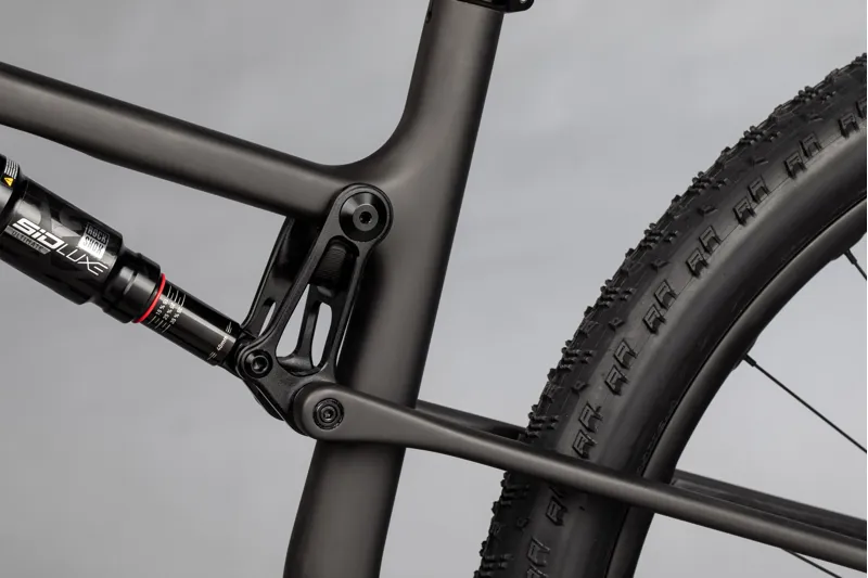 Santa Cruz Blur CC X01 29er Mountain Bike 2022 Dark Matter-2