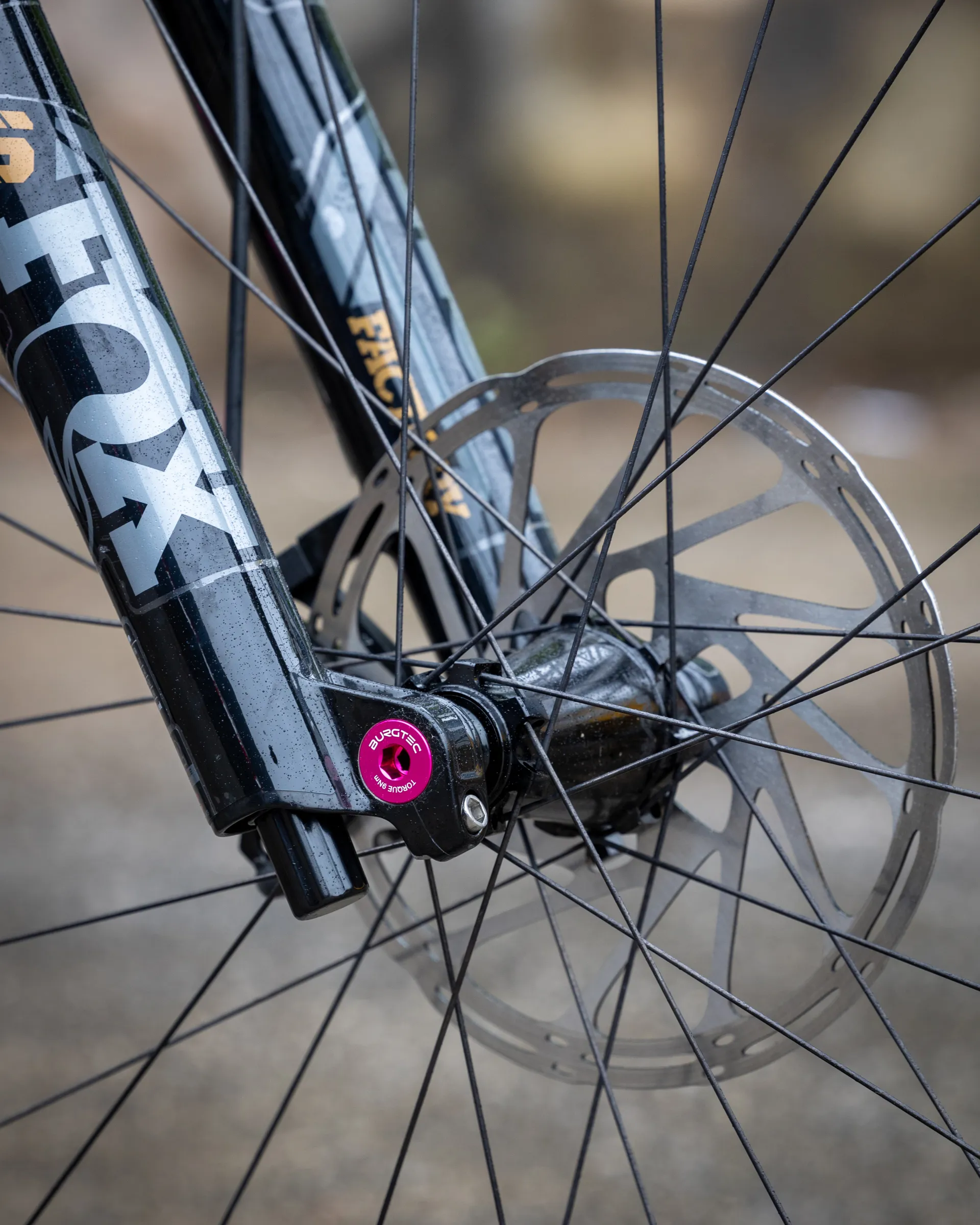 /images/myimages/burgtec-fox-36_38-2021-fork-axle-4.jpg?width=1920