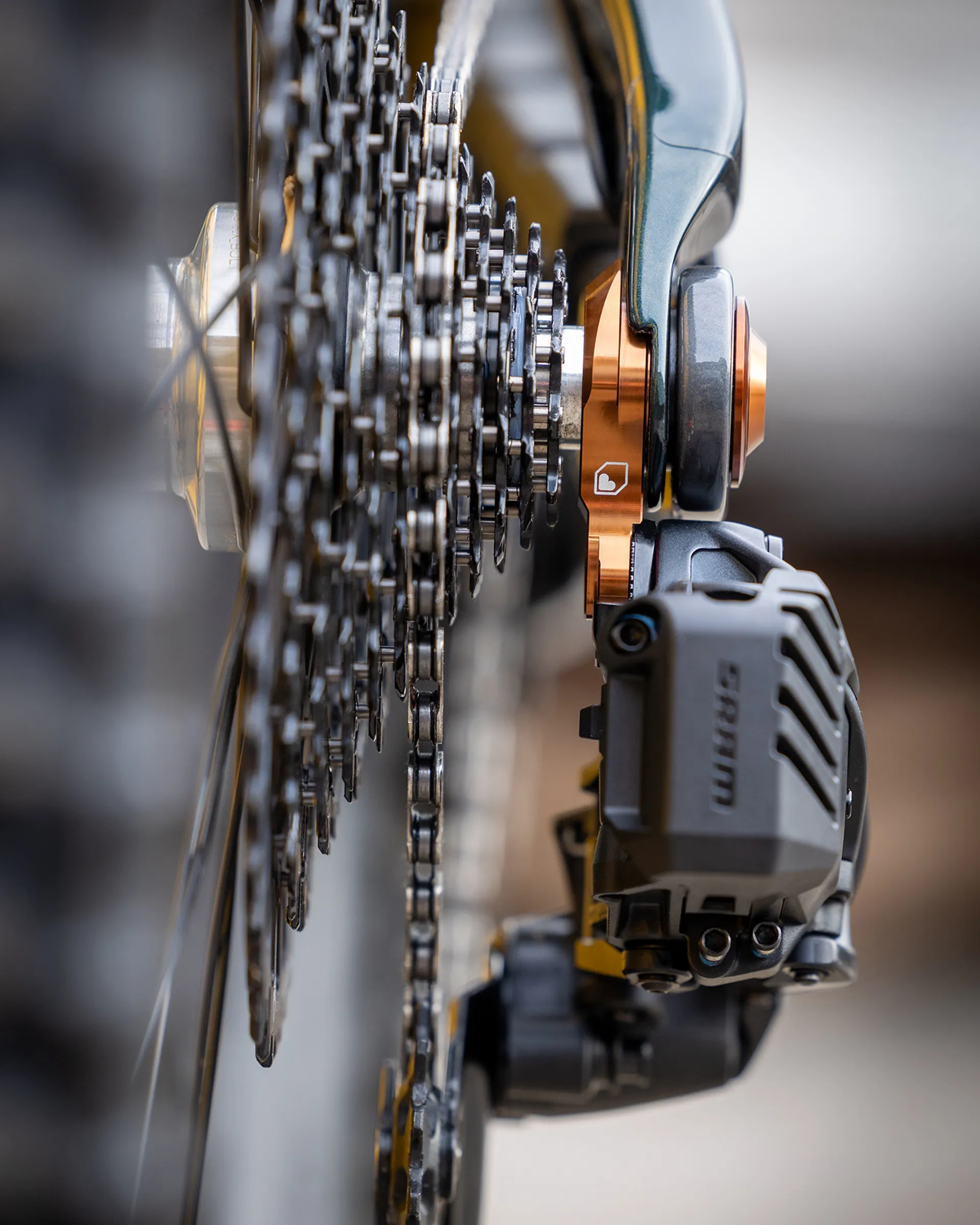 /images/myimages/burgtec-santa-cruz-173.7mm-rear-axle-5.jpg?width=1920