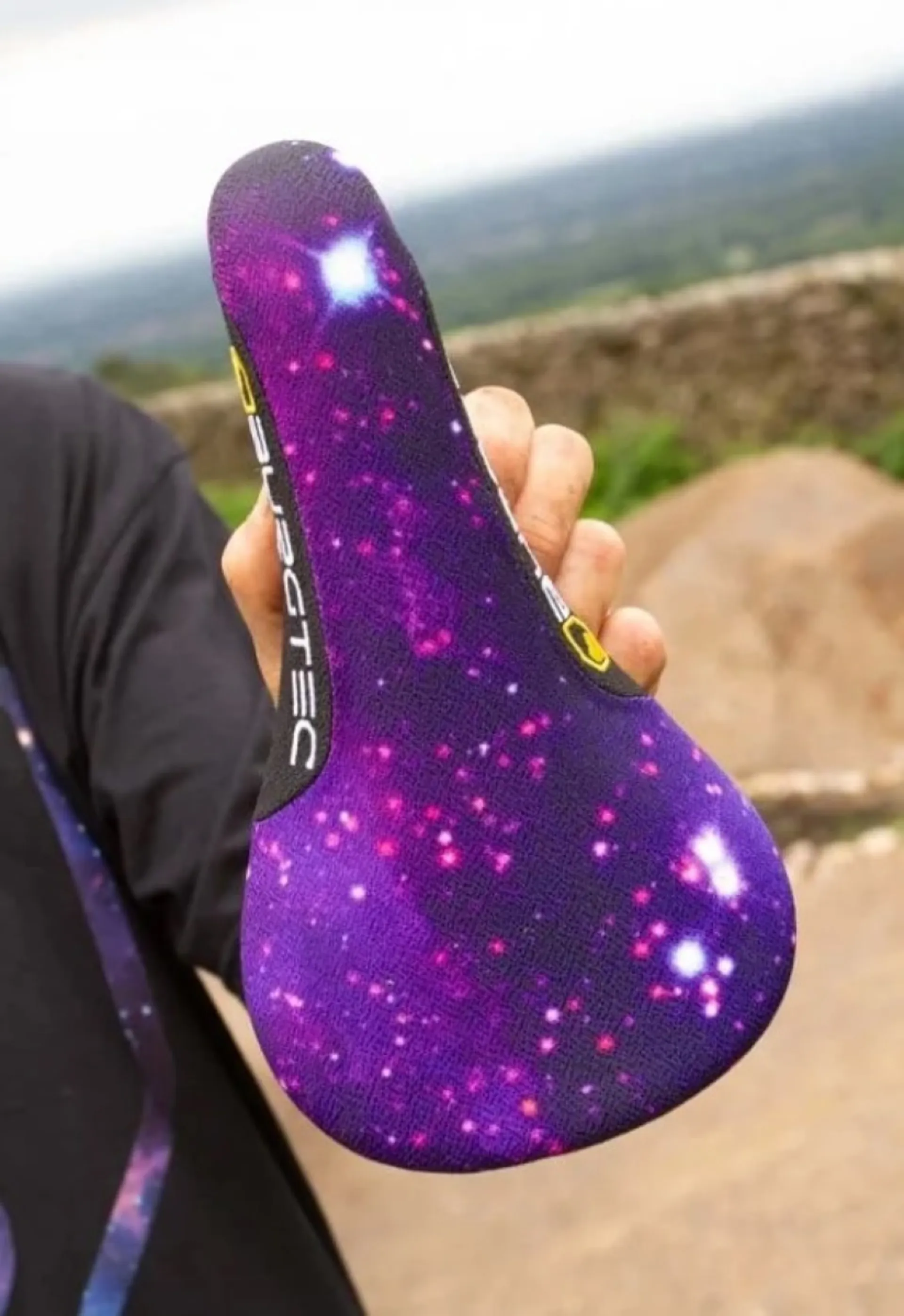 /images/myimages/burgtec-the-cloud-boost-saddle-nebula-4.jpg?width=1920