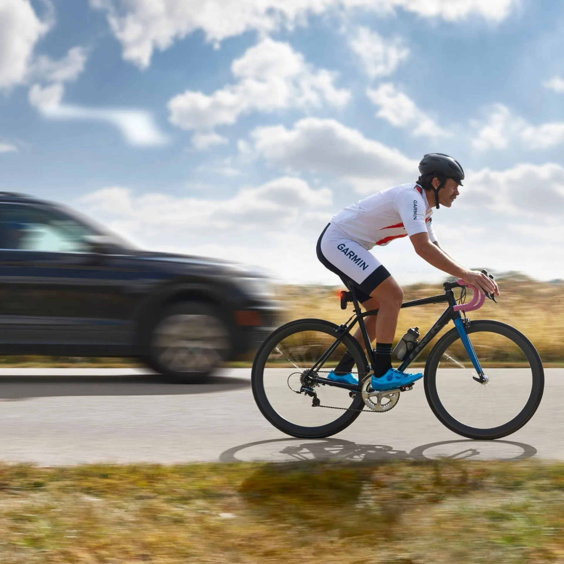 /images/myimages/garmin-varia-rct715-radar-camera-tail-light-1.jpg?width=1920