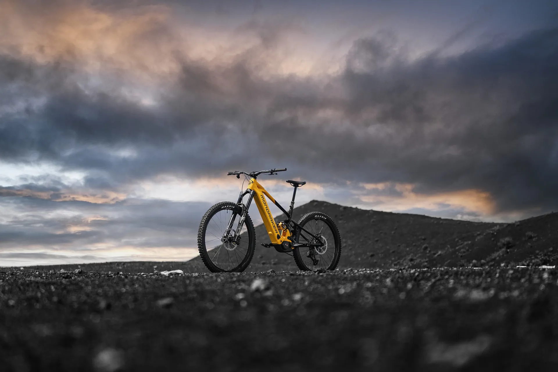 /images/myimages/imagesmyimagesmondraker-level-xr-electric-bike-202611.jpgwidth192014.jpg?width=1920