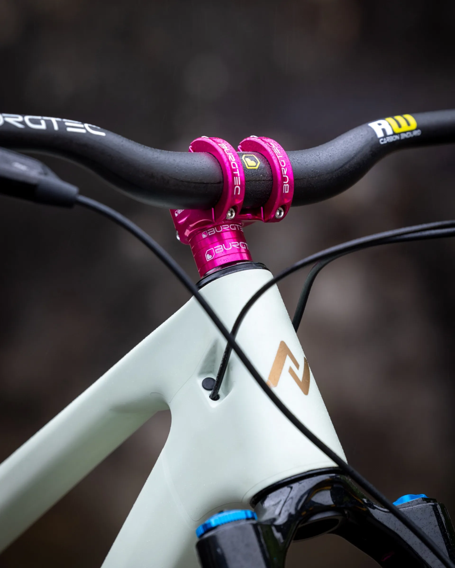 /images/myimages/leisure-lakes-bikes-burgtec-enduro-mk3-stem-bike-stem-4.jpg?width=1920