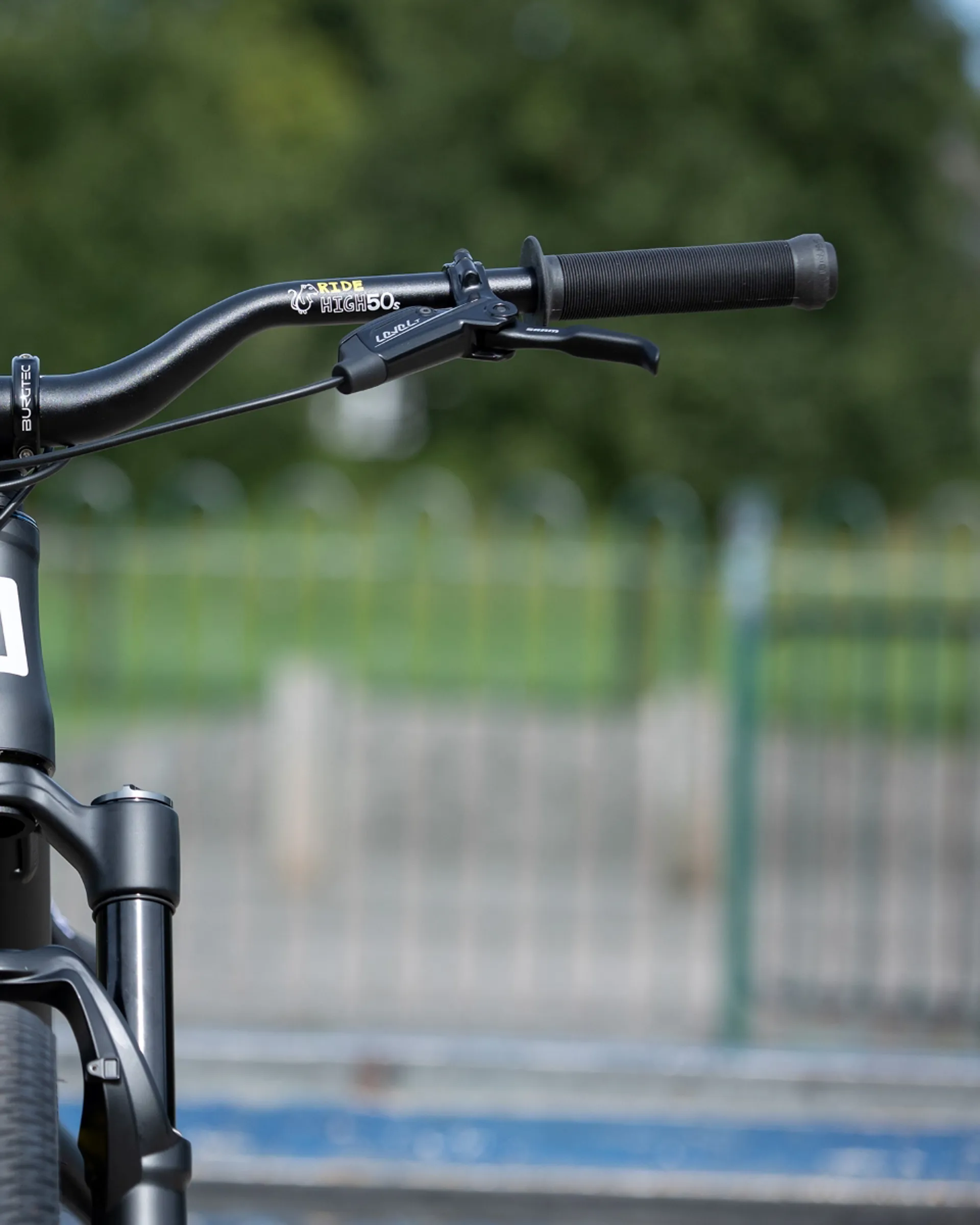 /images/myimages/leisure-lakes-bikes-burgtec-ride-high-50mm-rise-josh-bryceland-signature-alloy-handlebar-4.jpg?width=1920