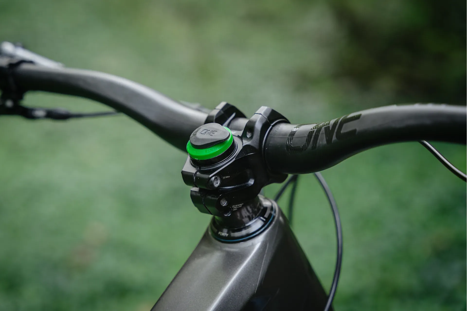 /images/myimages/leisure-lakes-bikes-oneup-edc-lite-tool-5.jpg?width=1920