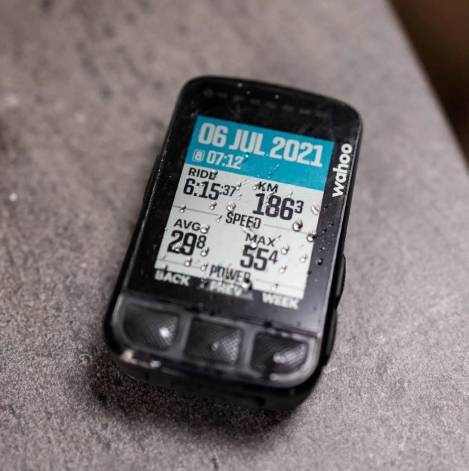 /images/myimages/leisure-lakes-bikes-wahoo-elemnt-bolt-v2-gps-bike-computer-black-4.jpg?width=1920