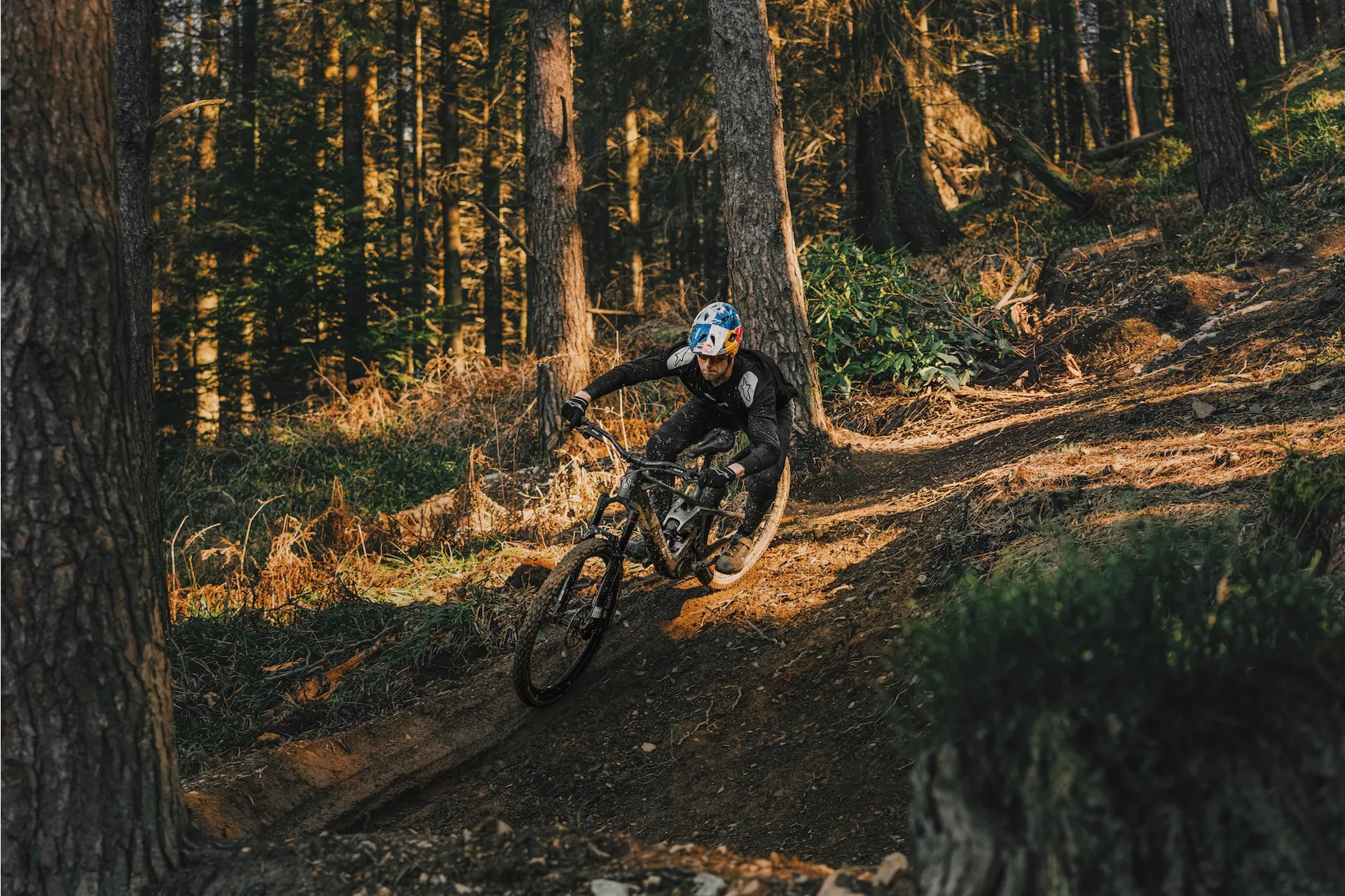 /images/myimages/mondraker-zendit-mullet-electric-bike.jpg4.jpg?width=1920