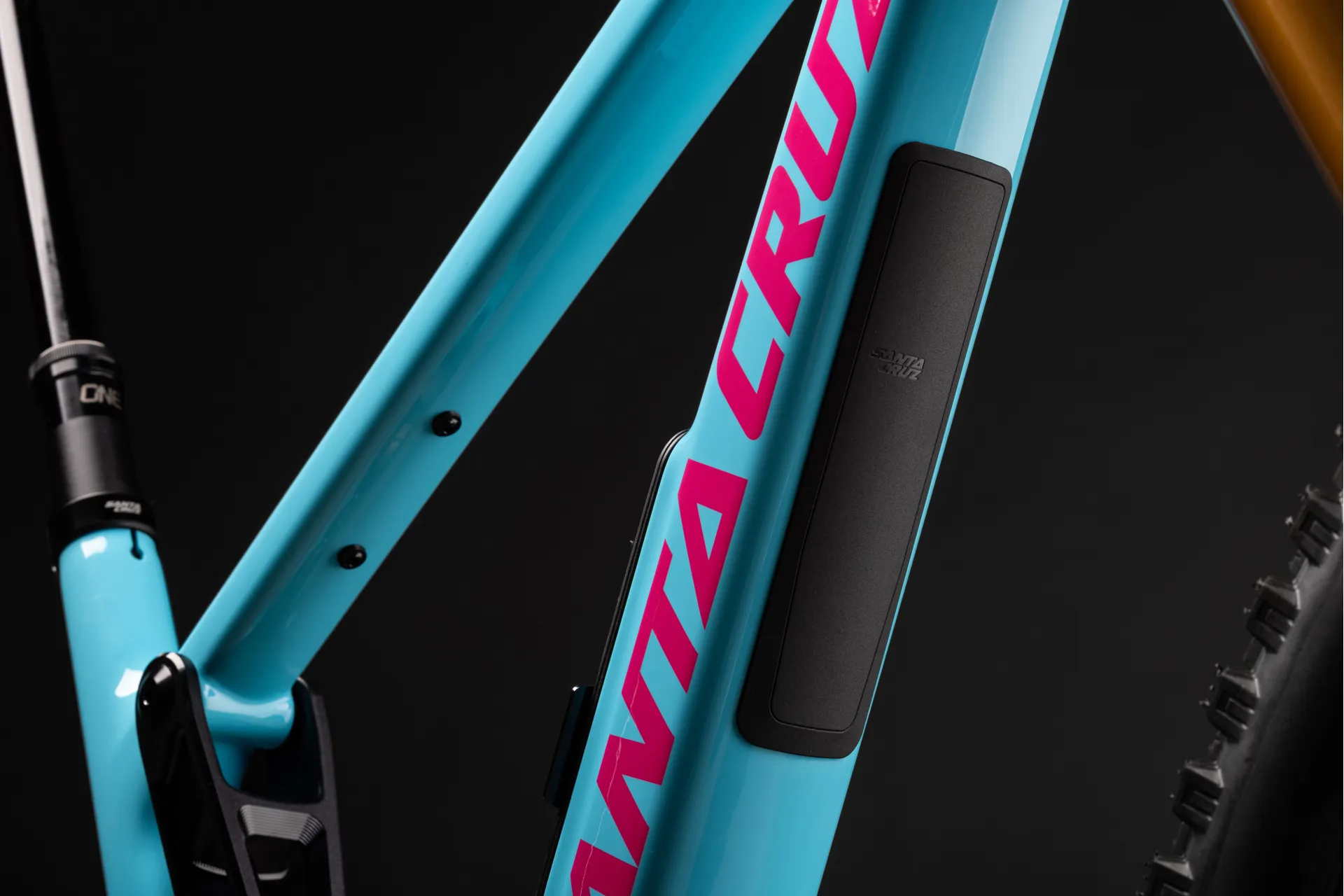 /images/myimages/santa-cruz-nomad-cc-mx-mountain-bike4.jpg?width=1920