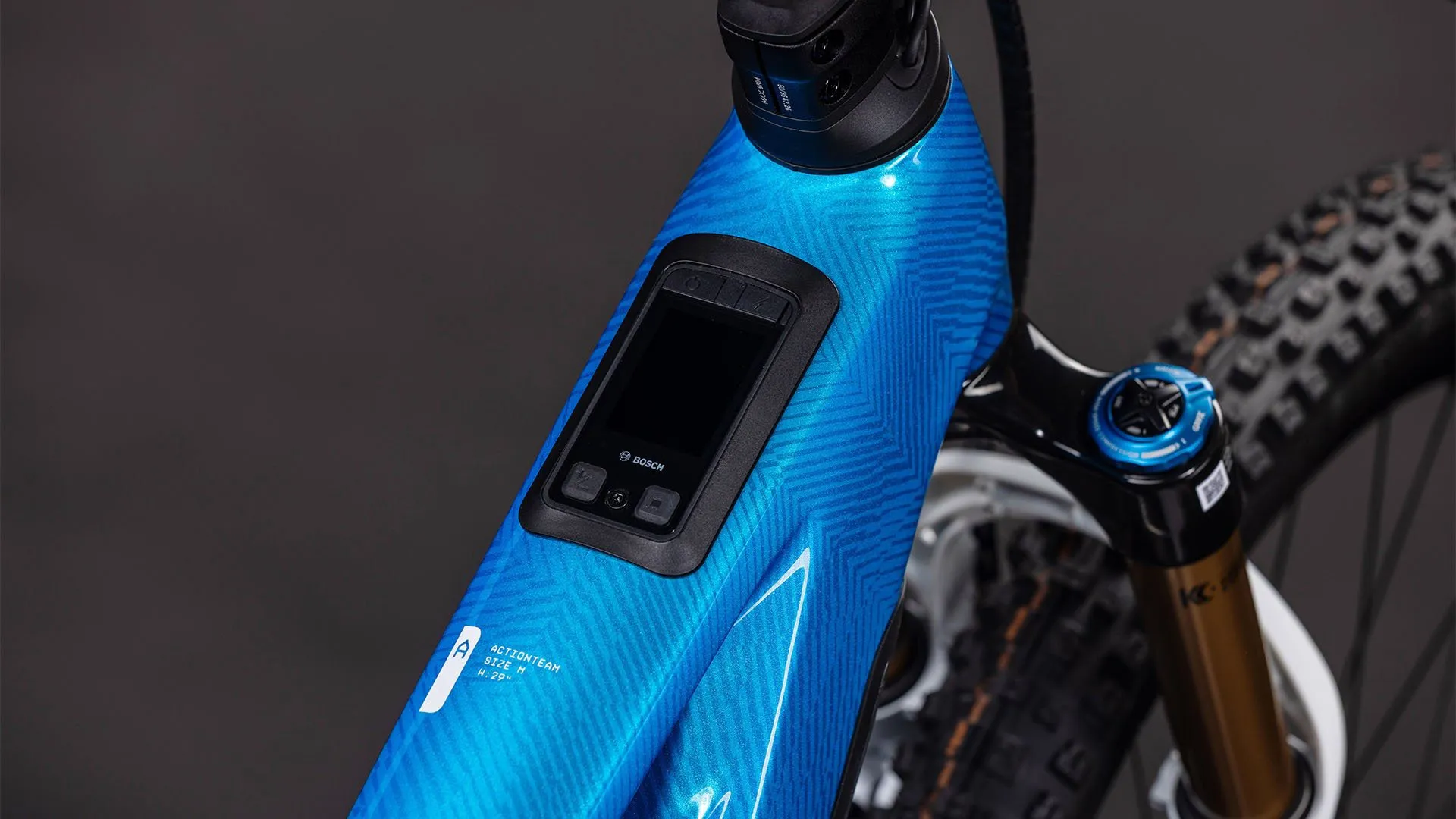 Cube Stereo Hybrid One44 AT 800