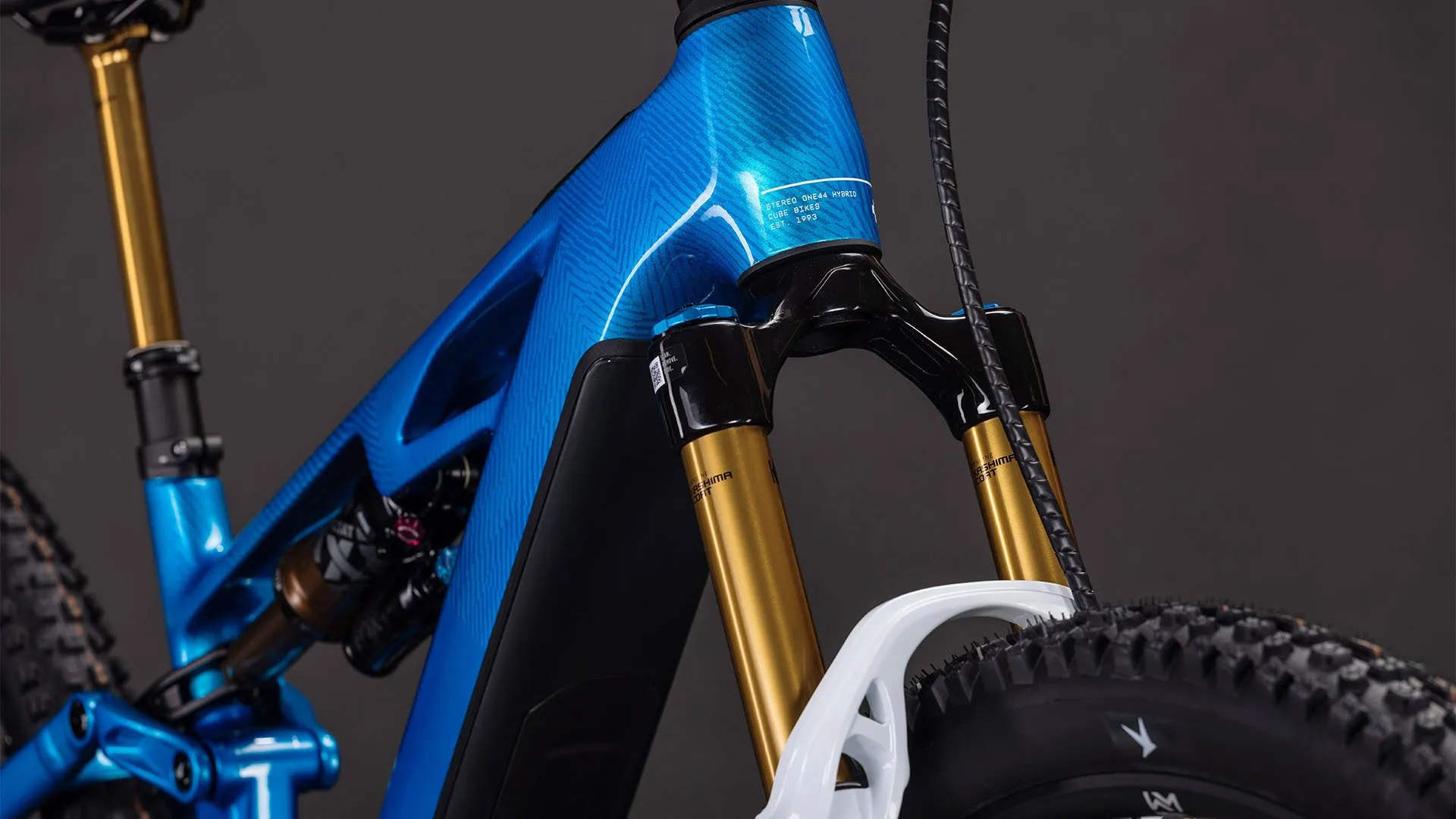 Cube Stereo Hybrid One44 AT 800