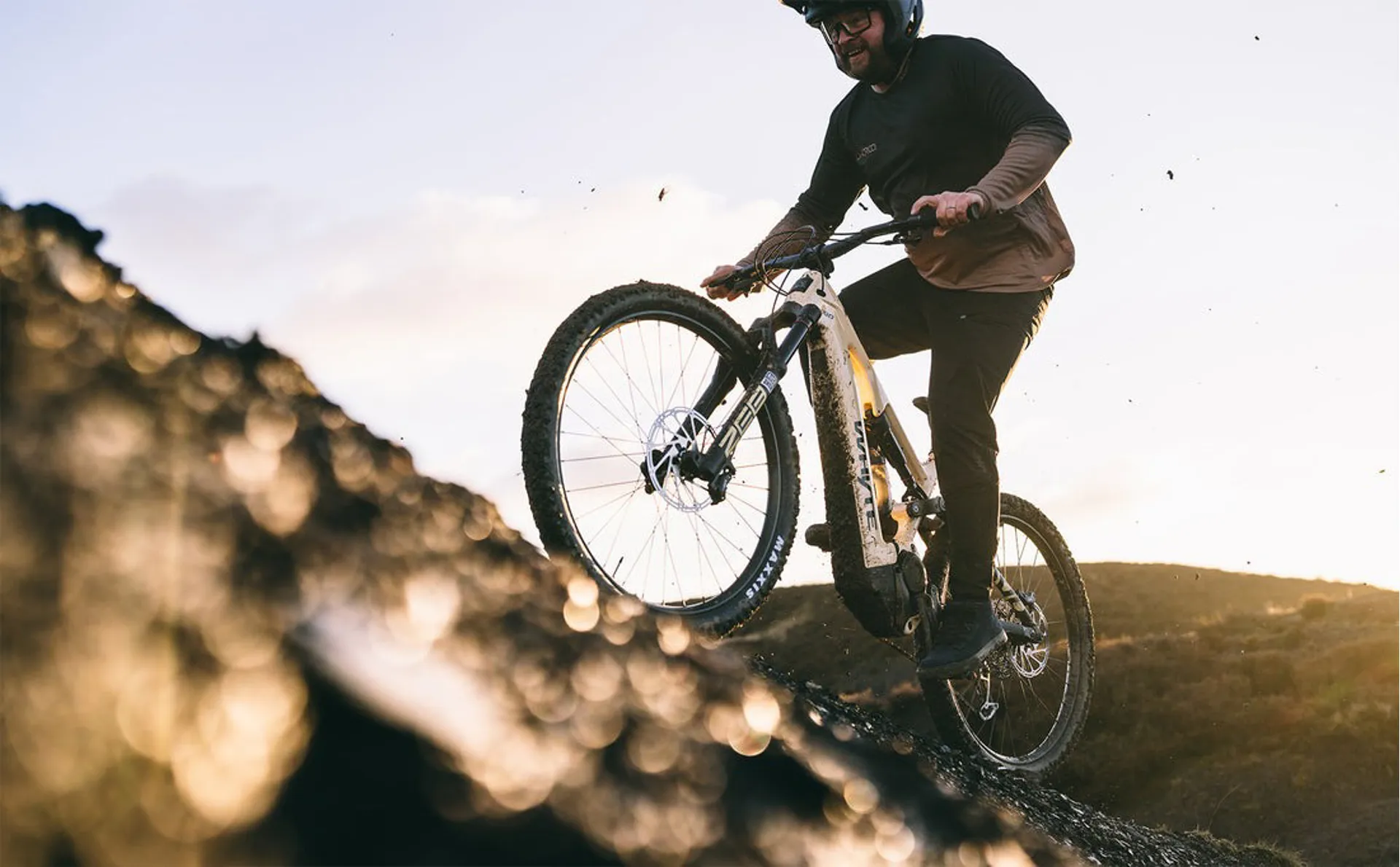 /images/myimages/whyte-kado-rs-electric-bike-2025-6.jpg?width=1920