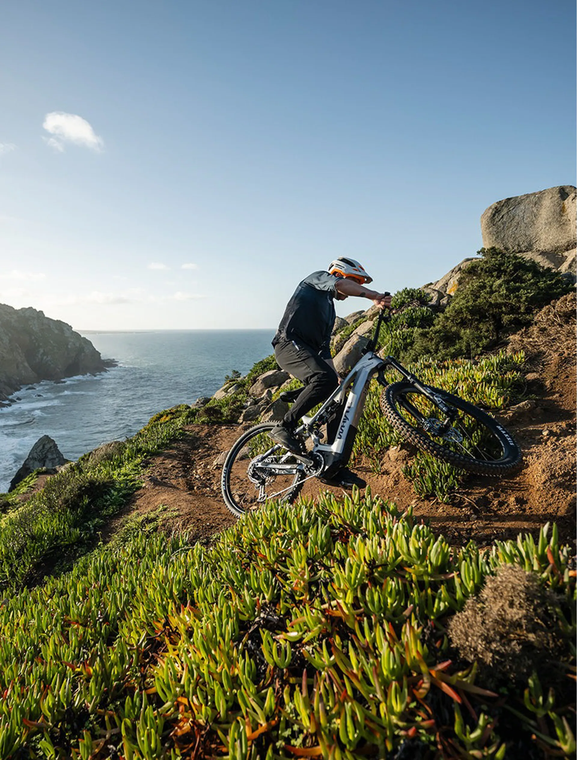 /images/myimages/whyte-kado-rsx-electric-bike-2025climb.jpg?width=1920