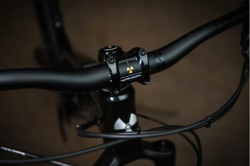 Nukeproof Mega 275 Pro GX 27.5 Carbon Mountain Bike 2020 Black/grey-3