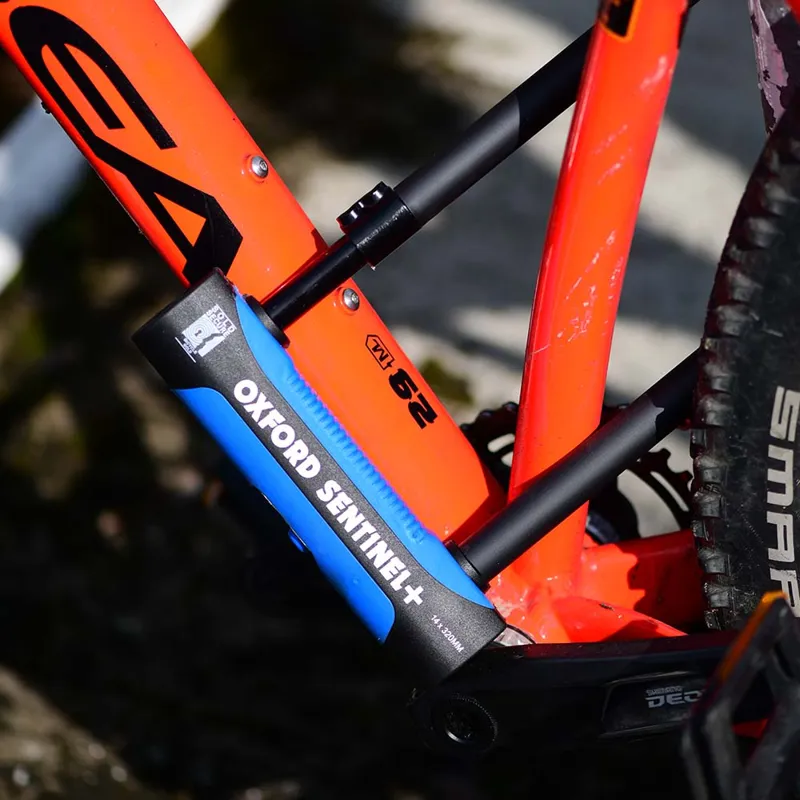 Oxford Sentinel Pro U-Lock 320mm x 177mm-2