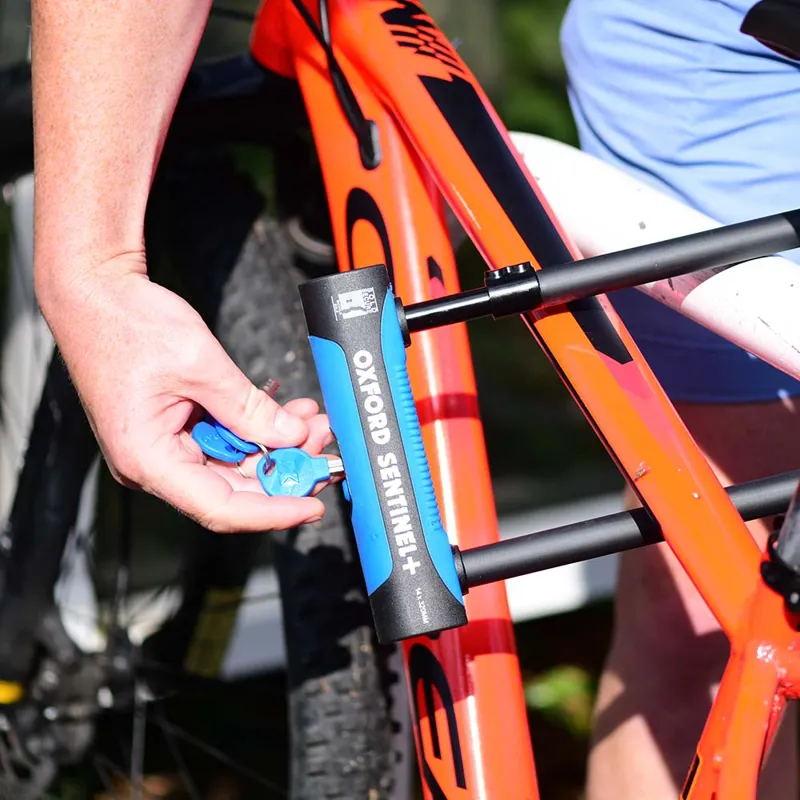 Oxford Sentinel Pro U-Lock 320mm x 177mm-1