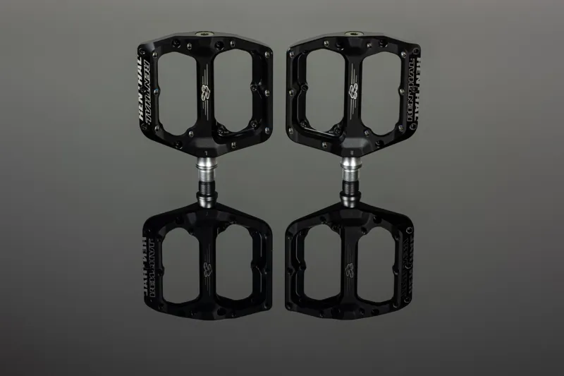 Renthal Revo-F MTB Flat Pedals 9/16in Black-3
