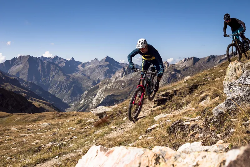 Yeti SB130 T1 Shimano XT 12spd 29er Mountain Bike 2022 Watermelon-4