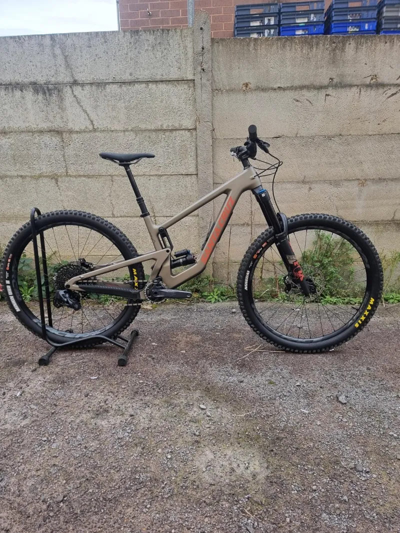 Ex Display Santa Cruz Megatower 2 GX AXS C Mountain Bike 2023 Nickel