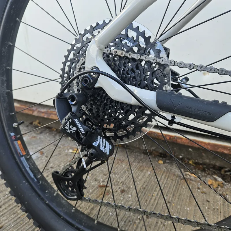 2nd Hand Whyte 905 Large Mountain Bike 2023 Gloss Cement Rose/Slate-1