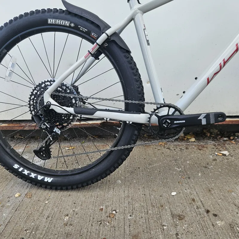 2nd Hand Whyte 905 Large Mountain Bike 2023 Gloss Cement Rose/Slate-4