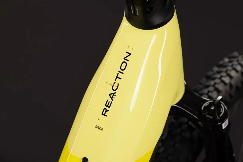 Cube Reaction Hybrid Race 800 Easy Entry Electric Bike 2027 Banana Split/Black-6
